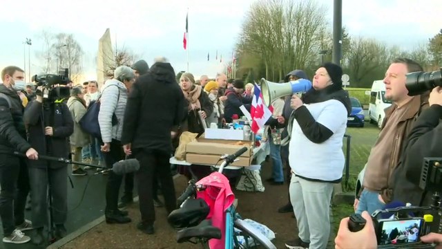 Конвой свободы идет на Париж