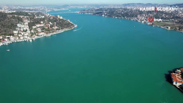 İstanbul Boğazı turkuaz rengine büründü