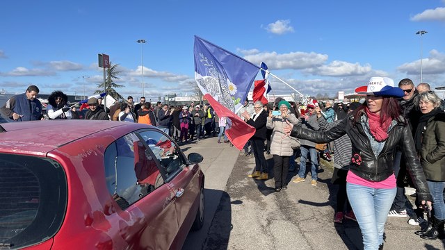 EN DIRECT | Dans le « convoi de la liberté » en route vers Paris