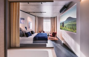 Visite de l'Hotel Paradiso, la superproduction de l’année !