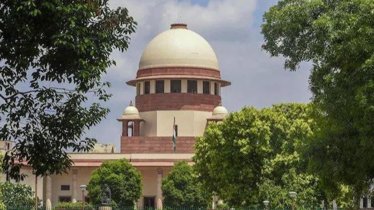 SC refuses urgent hearing on Karnataka hijab row;  Now, Sidhu's daughter attacks Channi; more