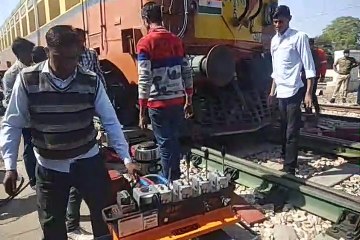 बेपटरी हुआ मल्टीपल इंजन तो मच गया...रेलवे की ये लापरवाही आई सामने