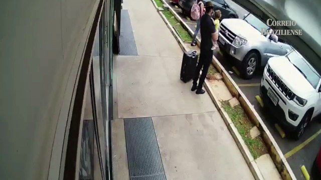 Moradores de Águas Claras esquecem mala em calçada e antibombas é acionado