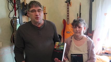 Petits meurtres entre amoureux  : Andenne et Namur, terreaux des thrillers de Didier Vanden Heede et Paola Lahaut