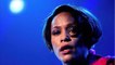 GALA VIDEO - Whitney Houston : ce coup de fil qui aurait pu tout changer le jour de sa mort