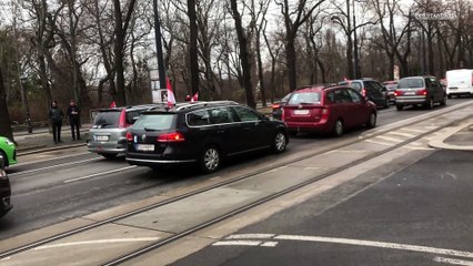 Corona-Autoconvoi am Ring