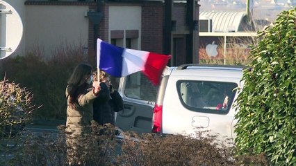 آلاف المحتجين على قيود كوفيد ينطلقون في مسيرات من كل أنحاء فرنسا باتجاه باريس