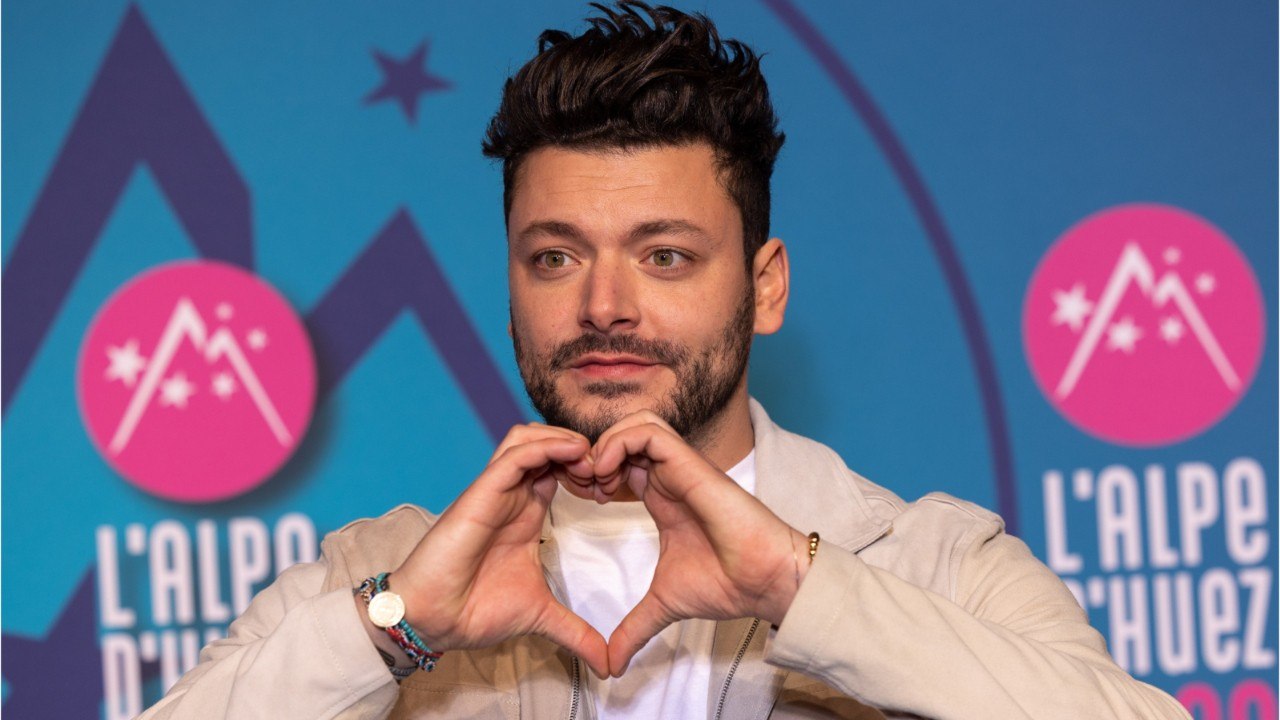 GALA VIDEO - Kev Adams bouleversé par la mort de son grand-père : “J’ai vécu un moment très dur”