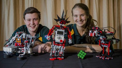 15-year-old Rory Wade's Rubik's Cube solving robot