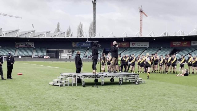Longford presented with NTFA reserves premiership medals