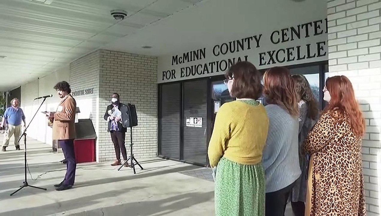 Holocaust-Comic 'Maus' von Lehrplan gestrichen: Protest in Tennessee