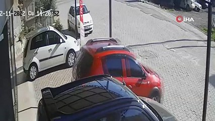 Alıcı gibi davranıp, test sürüşü için bindiği aracı çaldı