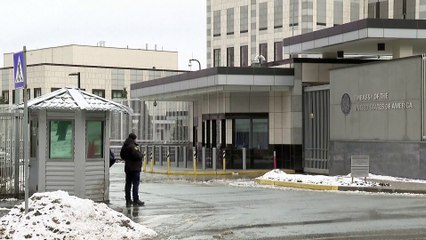 صور السفارة الأميركية في كييف بعد تعهد واشنطن بإجراء دبلوماسسيها من أوكرانيا