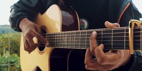 Ed-Sheeran-Perfect-Fingerstyle-guitar-cover-but-pl