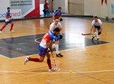 Erkekler Salon Hokeyi Avrupa Kulüpler Şampiyonası Alanya'da devam ediyor