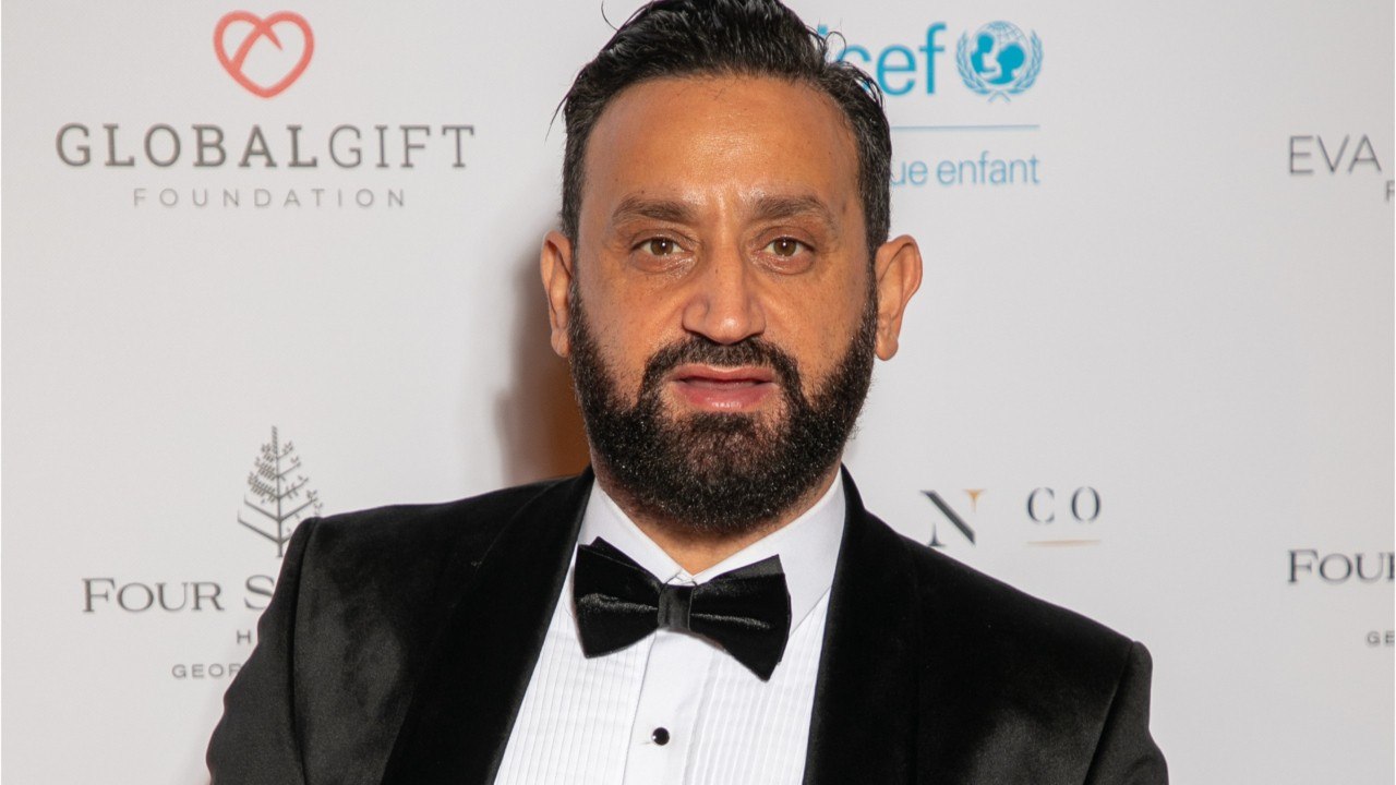 VOICI : "Ma mère m'aidait pour payer le studio" : Cyril Hanouna se confie sur les galères financières auxquelles il a dû faire face