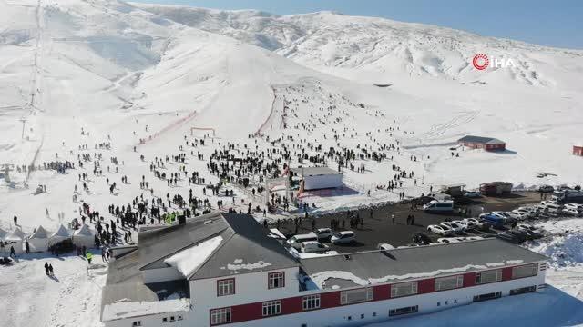 Muş'ta 3. Kar Festivali renkli görüntüler oluşturdu