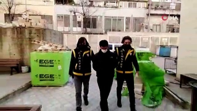 Annesini bıçaklayarak öldüren, kardeşini ağır yaralayan uyuşturucu bağımlısı adliyeye sevk edildi