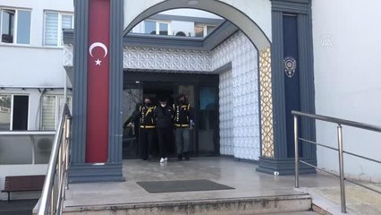 Bıçakla annesini öldürdü, kardeşini ağır yaraladı (2)
