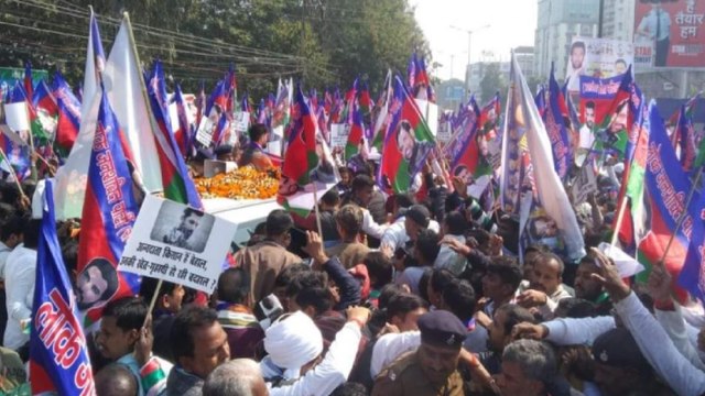 Chirag Paswan's protest against Nitish Kumar!