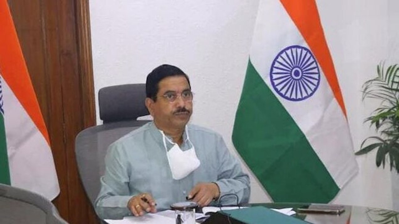 Karnataka hijab row: Everybody should follow HC's interim order, says Union minister Pralhad Joshi