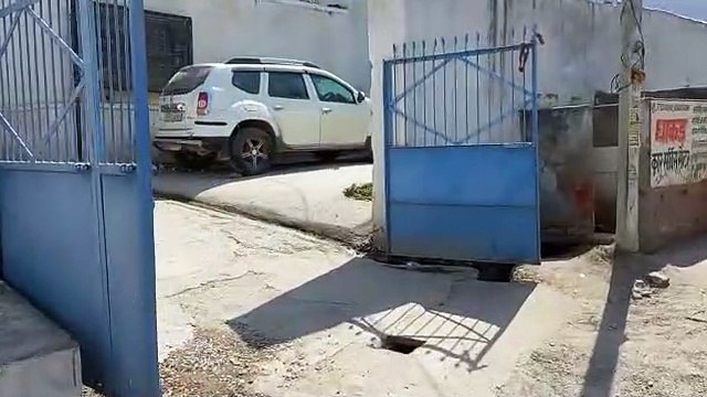 बारू गांव में दो मकानों पर दबिश देकर 6.59 क्विंटल डोडा चूरा जब्त