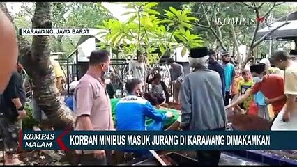 Isak Tangis Iringi Proses Pemakaman Muhamad Rayhan, Korban Kecelakaan Minibus di Karawang