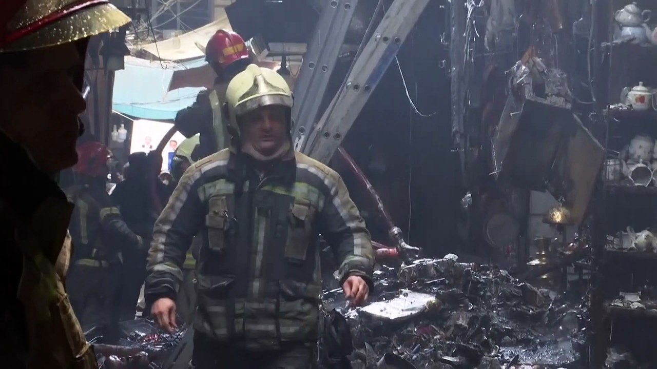 Brand und Explosionen auf dem Großen Basar von Teheran