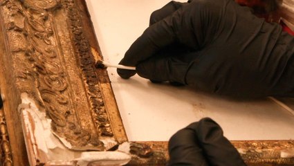 How a 250-year-old French plaster frame is professionally restored