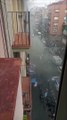 شاهد: نزيل في أحد الفنادق الإسبانية يقفز من الطابق الثالث هربا من حريق