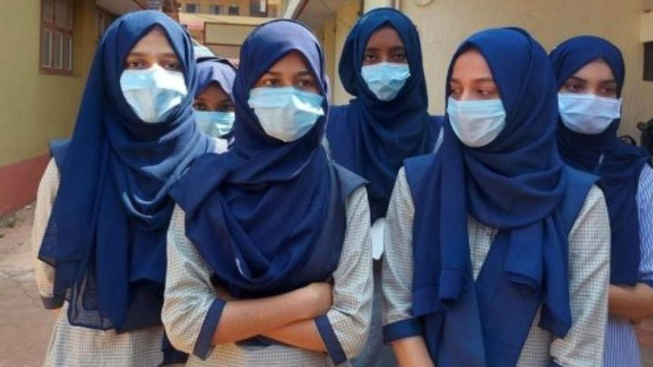 Violence erupted in school due to ban on hijab in Bengal