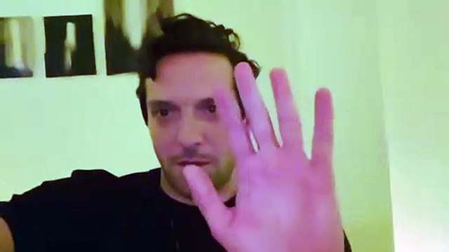 Μοθωναίος κατά Ρουβά: «Νομίζω ότι είναι καλύτερο να τραγουδάμε παρά να μιλάμε κάποιες φορές»