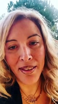 Loana et son ami Eryl Prayer affirment avoir été agressés par une racaille comme on voit à la télé - La star de télé réalité donne de ses nouvelles dans une vidéo