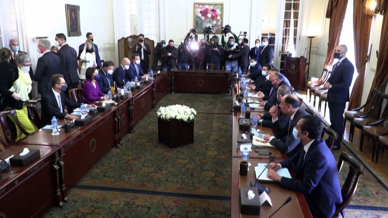 Fuga da Kiev. Le ambasciate occidentali riducono il personale