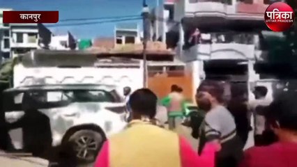 कांग्रेस की प्रचार गाड़ी, बीजेपी पदाधिकारी को पड़ा महंगा