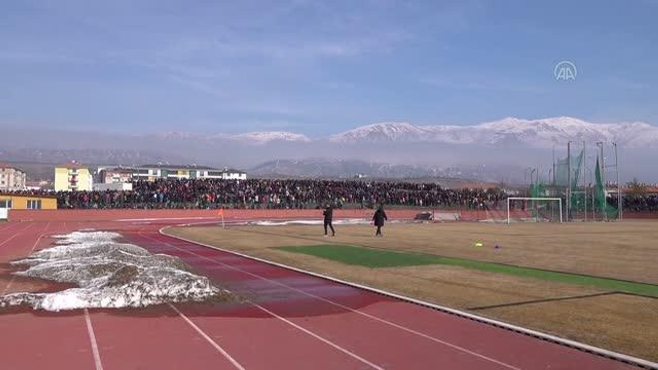 SOLOTÜRK Erzincan'ın kurtuluş yıl dönümü nedeniyle gösteri yaptı