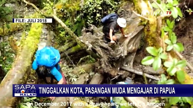 Pasangan Muda, Adit dan Putri Dedikasikan Hidupnya Jadi Tenaga Pendidik Anak-Anak di Papua