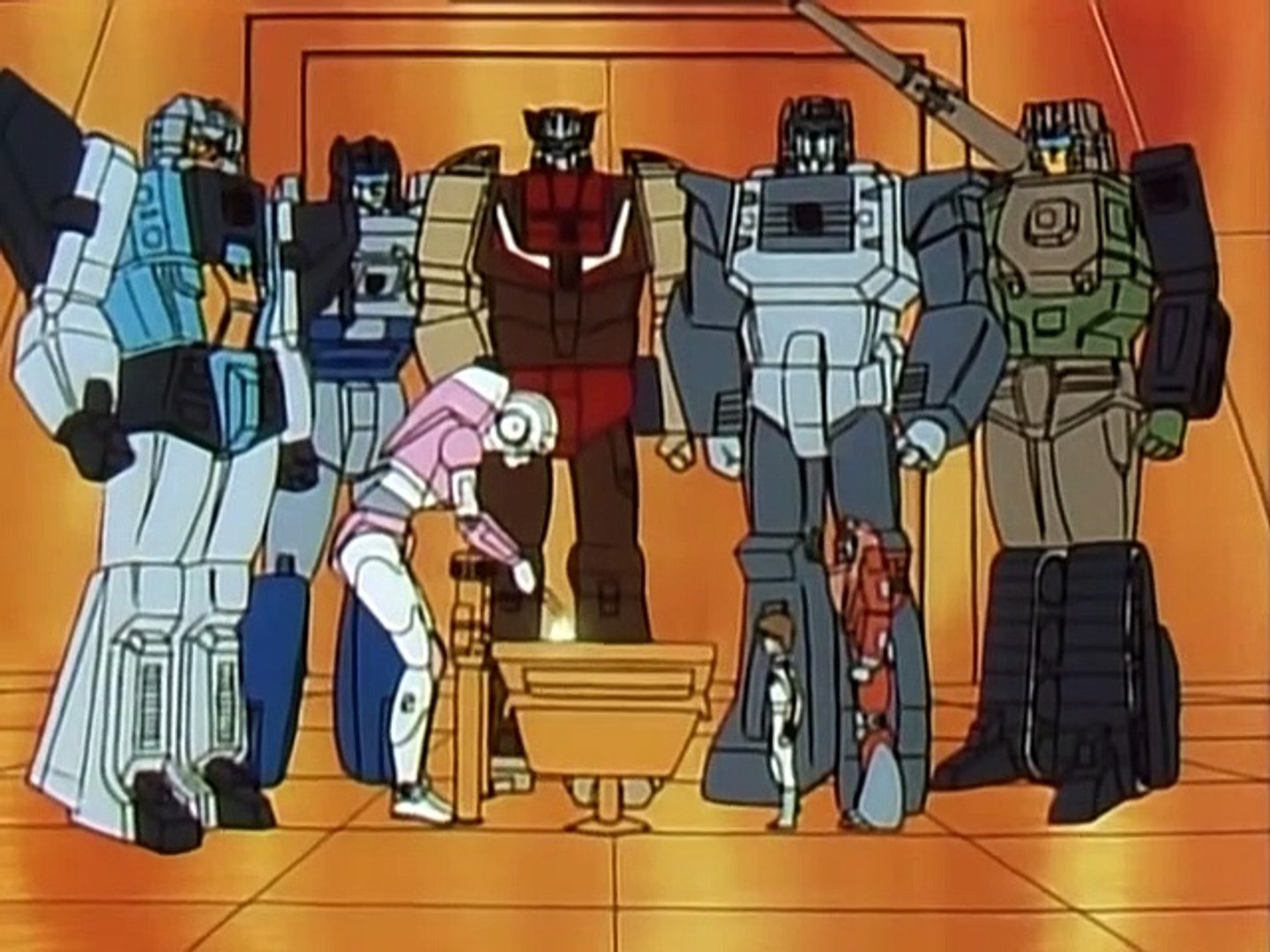 ⁣Transformers. The Headmasters - 19 (Трансформеры: Властоголовы)Battle to the Death on the Beehive Pl