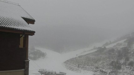 베이징 일대 최고 10cm 대설주의보...스키 경기 일부 연기 / YTN