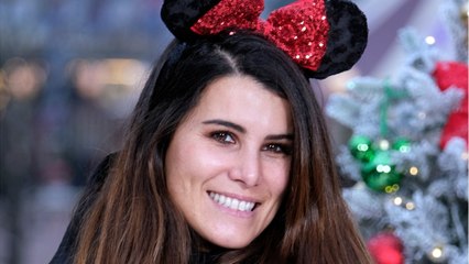 GALA VIDEO – PHOTO – Karine Ferri radieuse et heureuse de ne “jamais perdre son âme d’enfant”