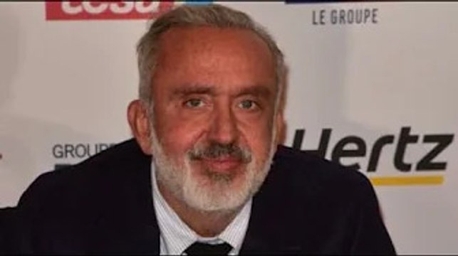 PHOTO Dominique Farrugia prend la pose avec Alain Chabat pour une hilarante raison