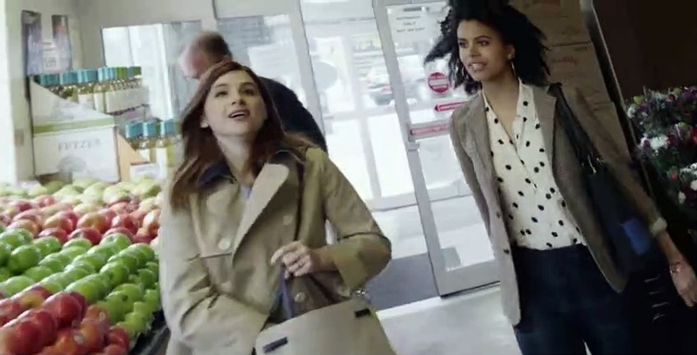 Easy S02 E04