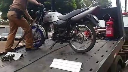 Moto furtada no Centro é recuperada pela PM no Santa Felicidade