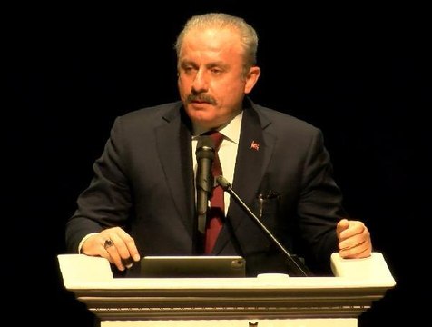 TBMM BAŞKANI ŞENTOP KADİR TOPBAŞ ANISINA DÜZENLENEN FİLM GÖSTERİMİNE KATILDI