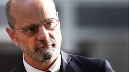 FEMME ACTUELLE - Covid-19 à l’école : Jean-Michel Blanquer avance une date pour la fin du port du masque en classe