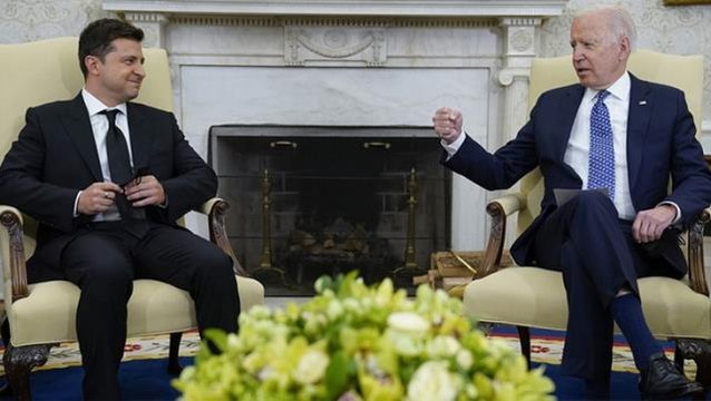 ABD Başkanı Biden ve Ukrayna Devlet Başkanı Zelenskiy arasında kritik Rusya görüşmesi