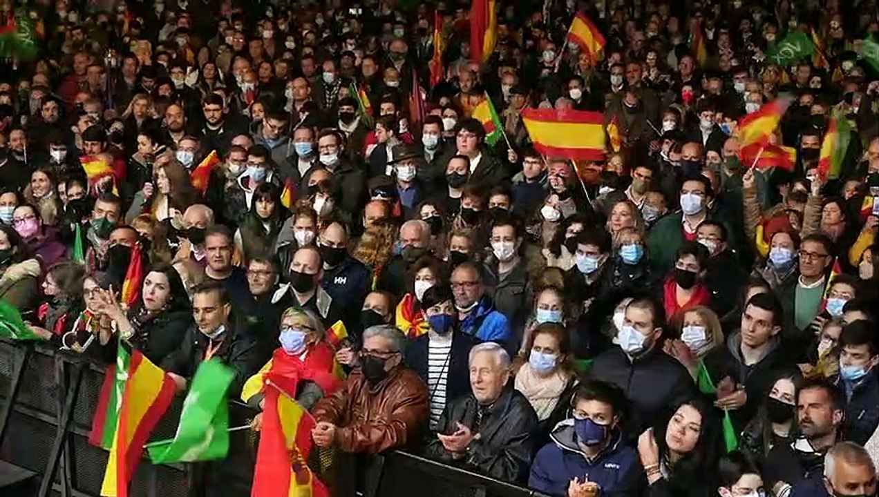 El PP ganaría las elecciones con más del 80% del voto escrutado, pero necesitaría a VOX