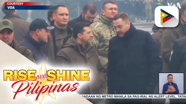 Ukrainian Pres. Zelensky, bumisita sa pag-eensayo ng mga sundalo