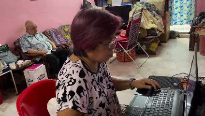 Blind Malaysian singer Alfred Ho wants to go online, needs help with technology
