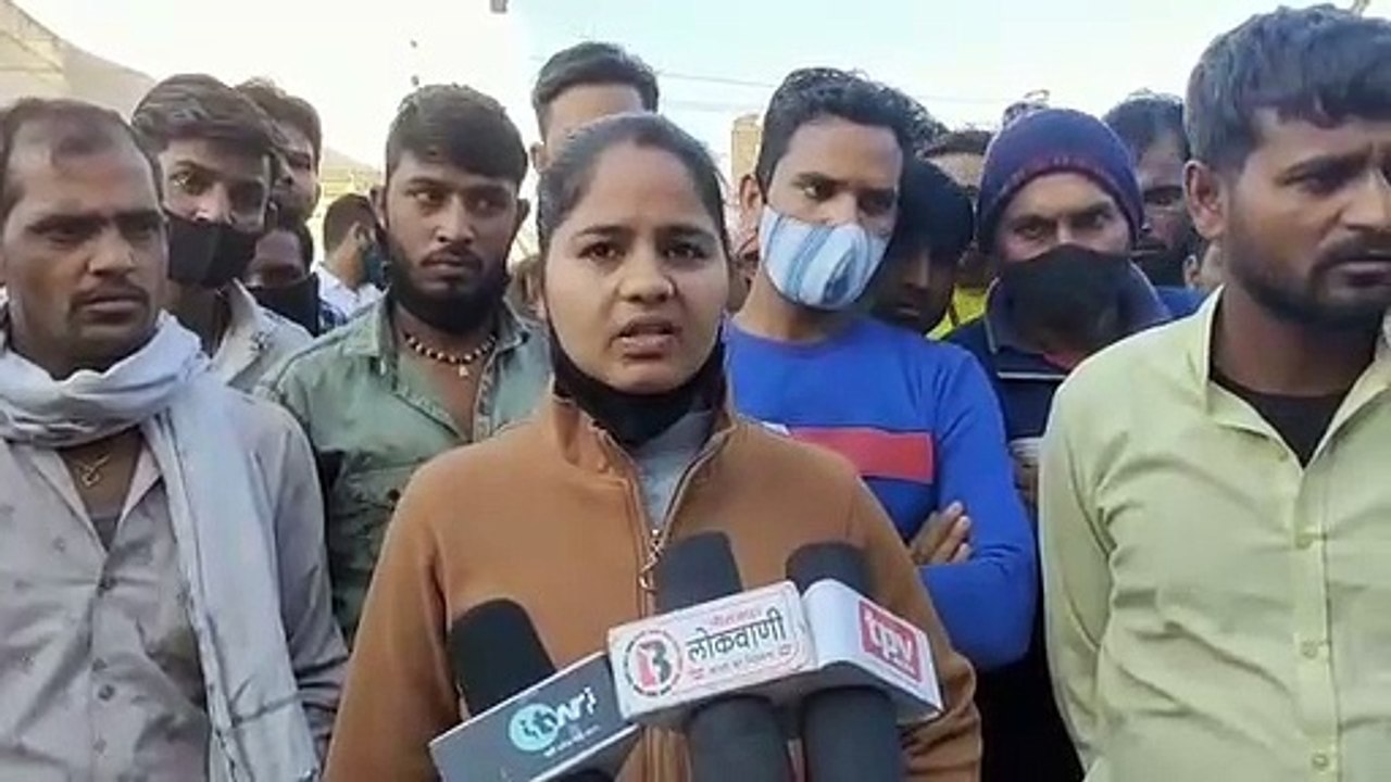 कृषि मण्डी में पिकअप से कुचलकर महिला हमाल की मौ...
